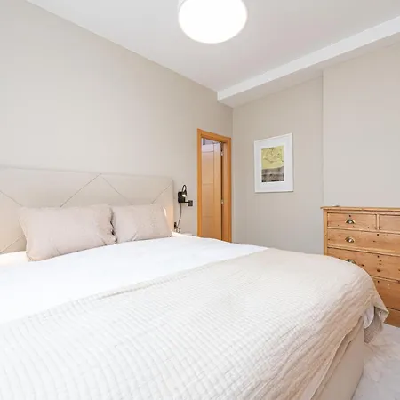 Metropolitan In By Solaga Homes * Malaga