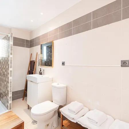 Metropolitan In By Solaga Homes Apartment