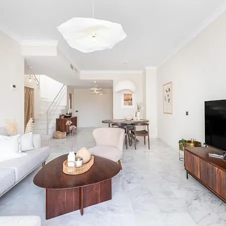 Apartment Metropolitan In By Solaga Homes Malaga